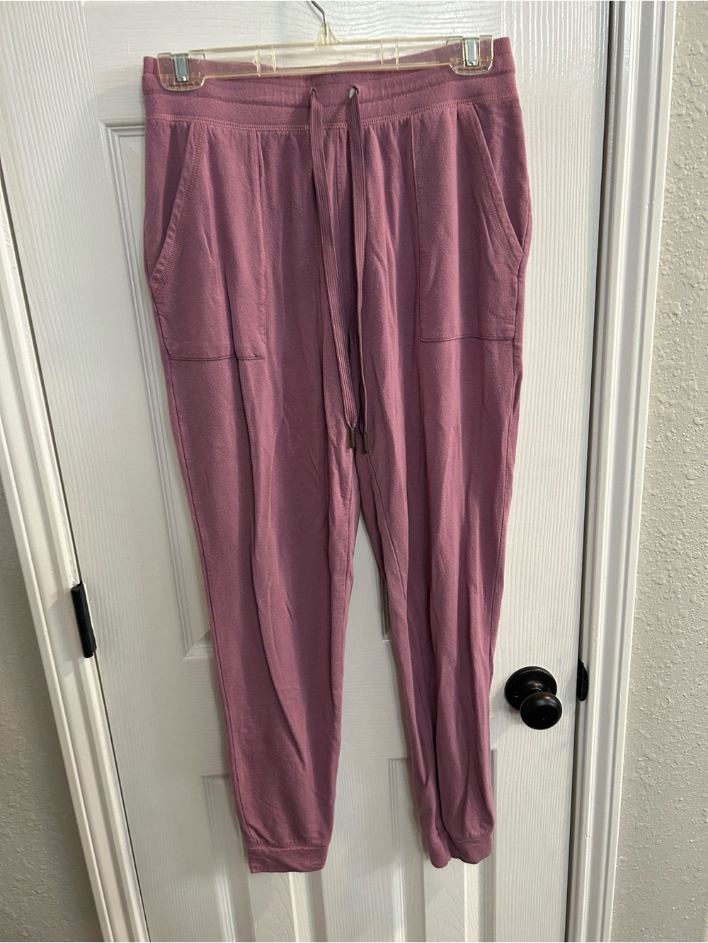 Koolaburra by UGG Womens Sandwash Interlock joggers Pants Faded Rose size small